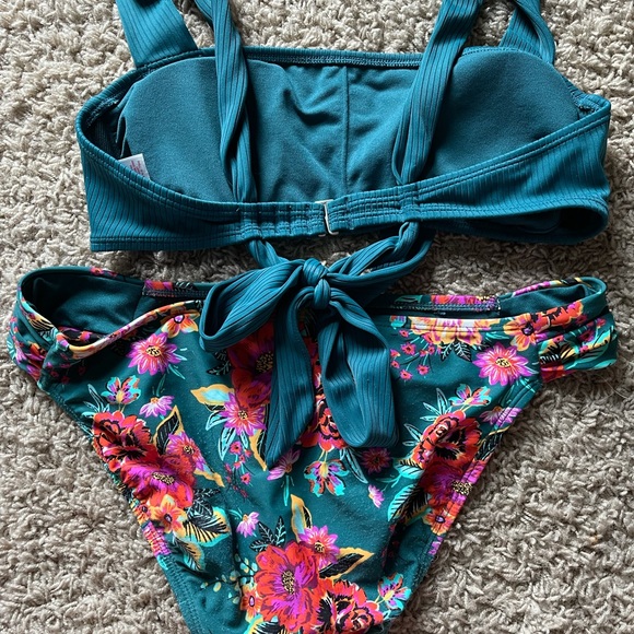 Xhilaration teal bikini set - Picture 3 of 3
